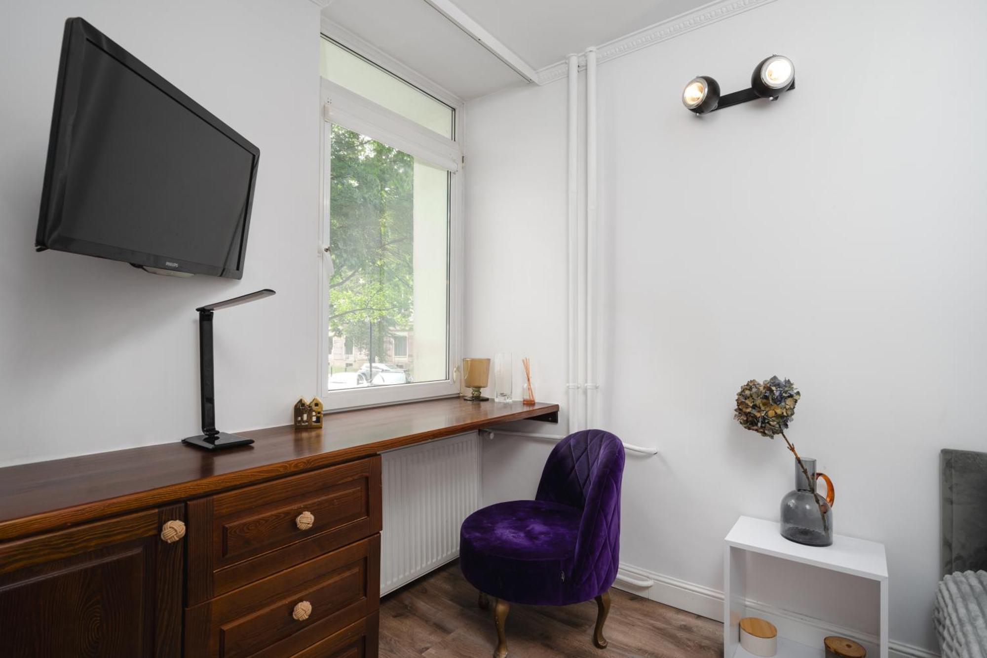 - Great Location - Cozy One Bedroom In - Solidarnosci 64 Leilighet Warszawa