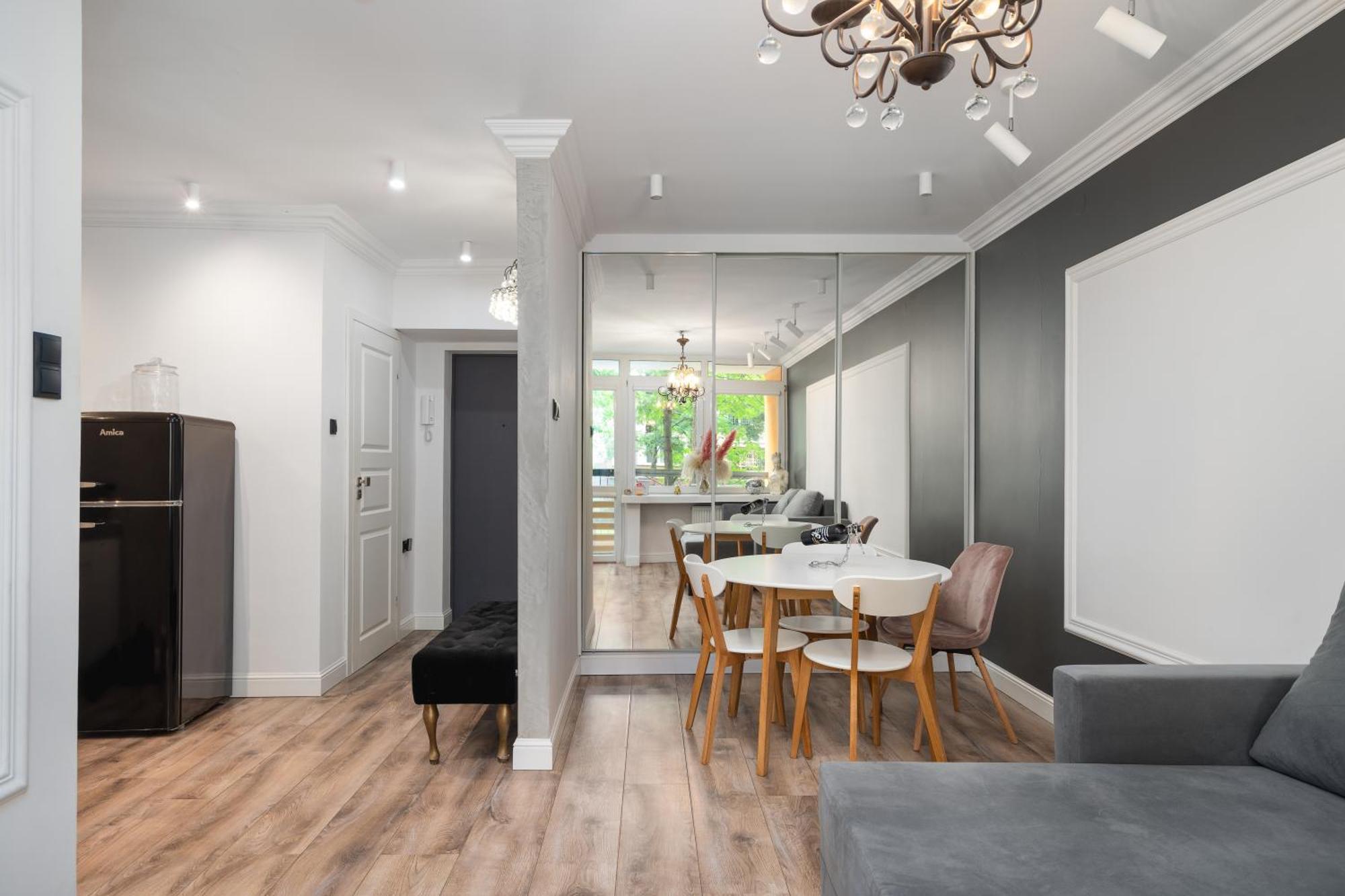 - Great Location - Cozy One Bedroom In - Solidarnosci 64 Warszawa